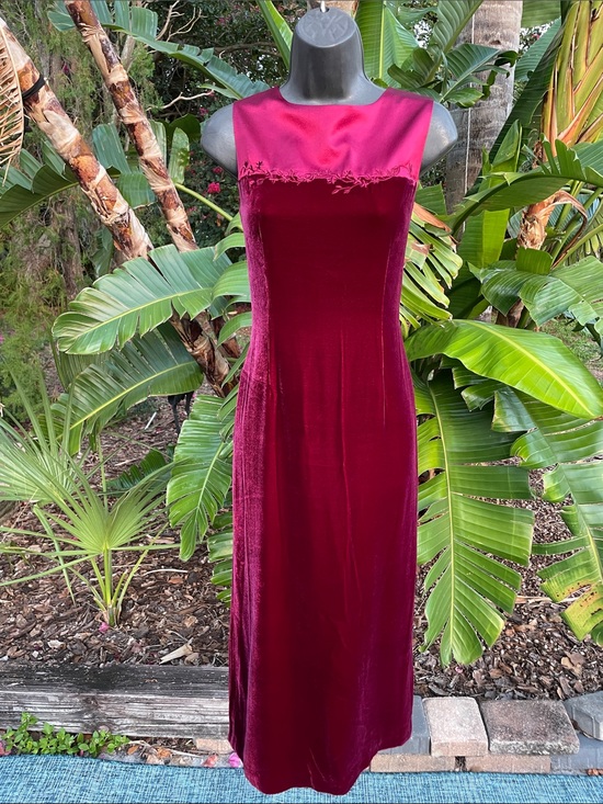 Vintage Dresses & Skirts - velvet silk blend embroidered column dress with side slit